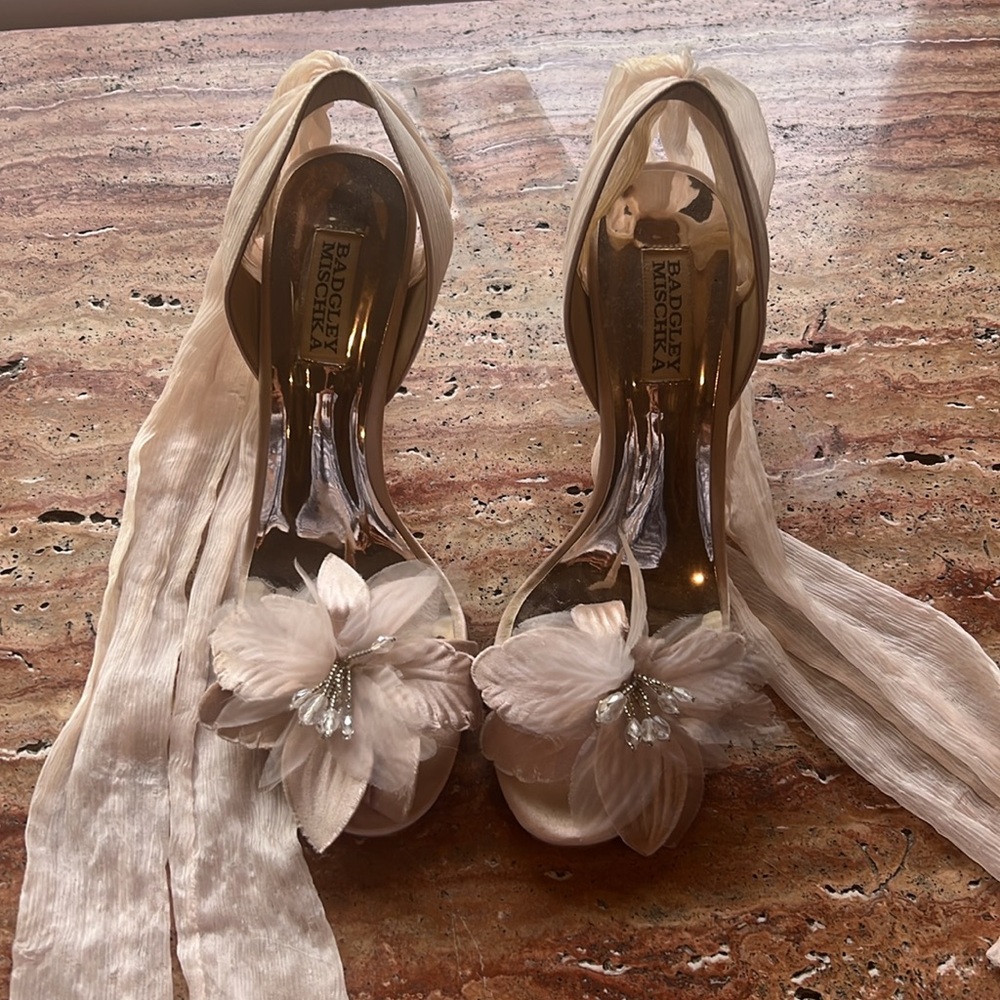 Badgley mischka heels size 7 1/2 - Picture 3 of 4